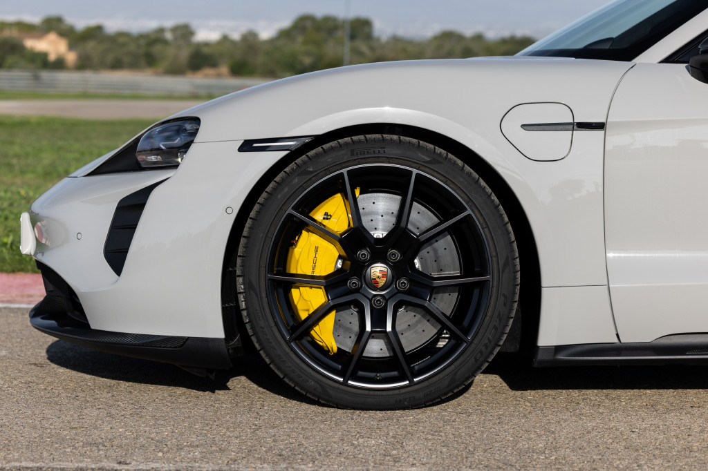 First review - The Porsche Taycan GTS (2021) is why you want your own track