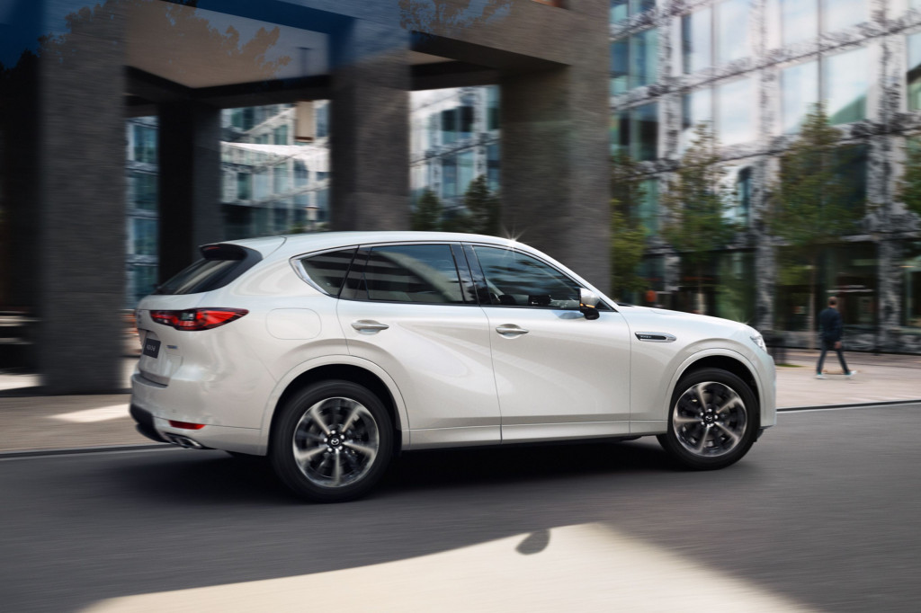 Eerste review – Waarom de Mazda CX-60 een grote eigenzinnige reus is