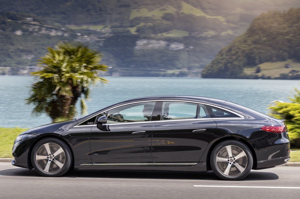 First review Mercedes EQS - A great electric car, but not a great S-class