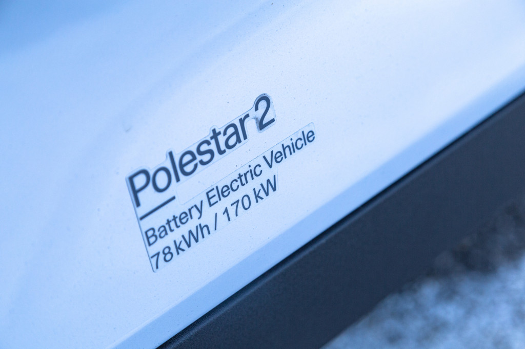 Polestar 2 Long Range Single Motor is 4000 euros more expensive than Standard Range.  What does that mean for the range?