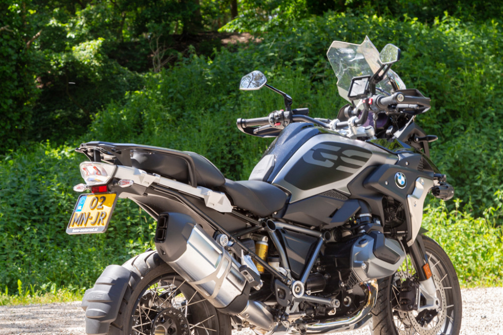 Motorcycle review - Is the BMW R 1250 GS rightly the best-selling motorcycle in the Netherlands?