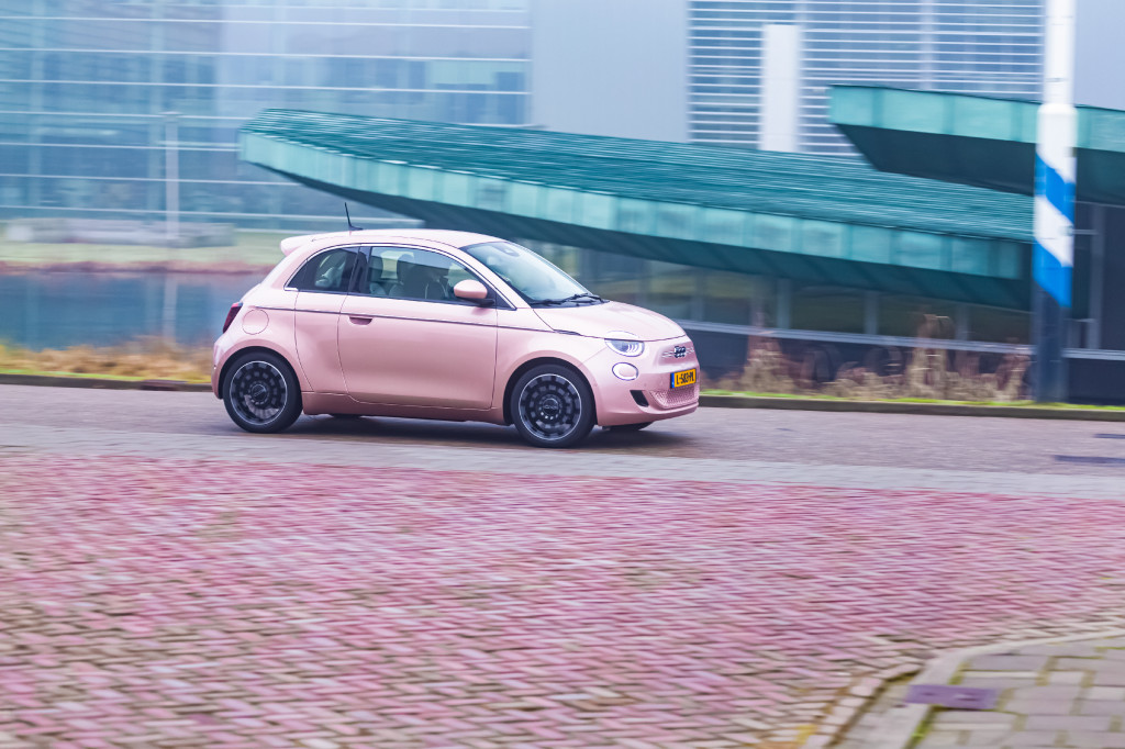 First review: why the electric Fiat 500e 3+1 is and is not a resounding success