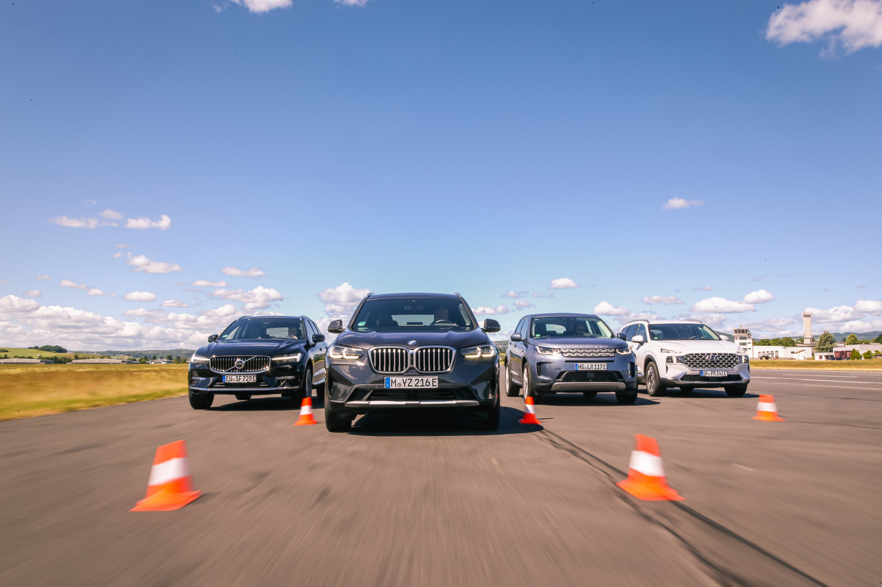 TEST - Volvo XC60 verplettert BMW X3, Hyundai Santa Fe en Land Rover Discovery Sport