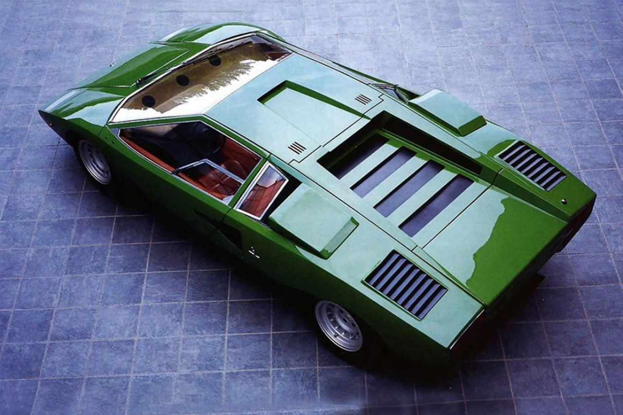 This is why the first Lamborghini Countach had a periscope - Techzle