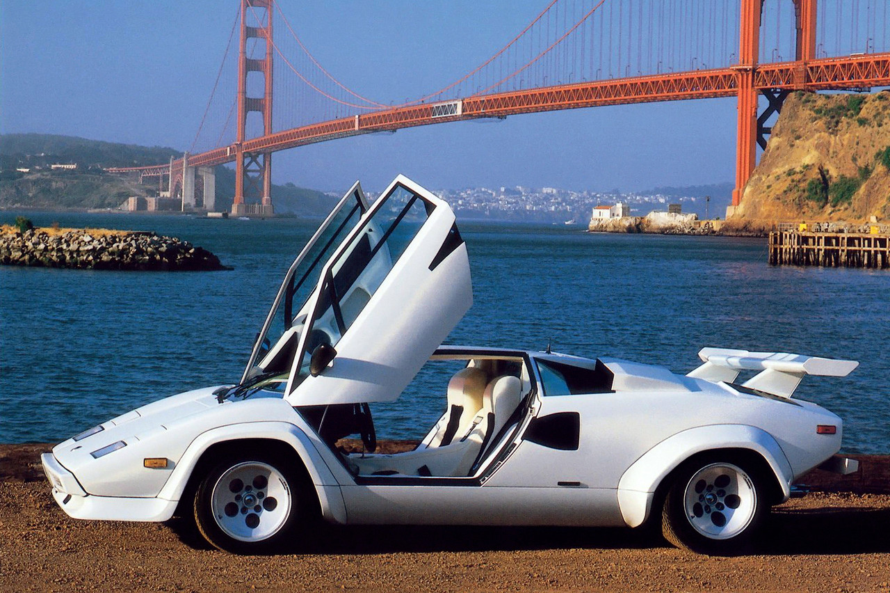 This is why the first Lamborghini Countach had a periscope - Techzle