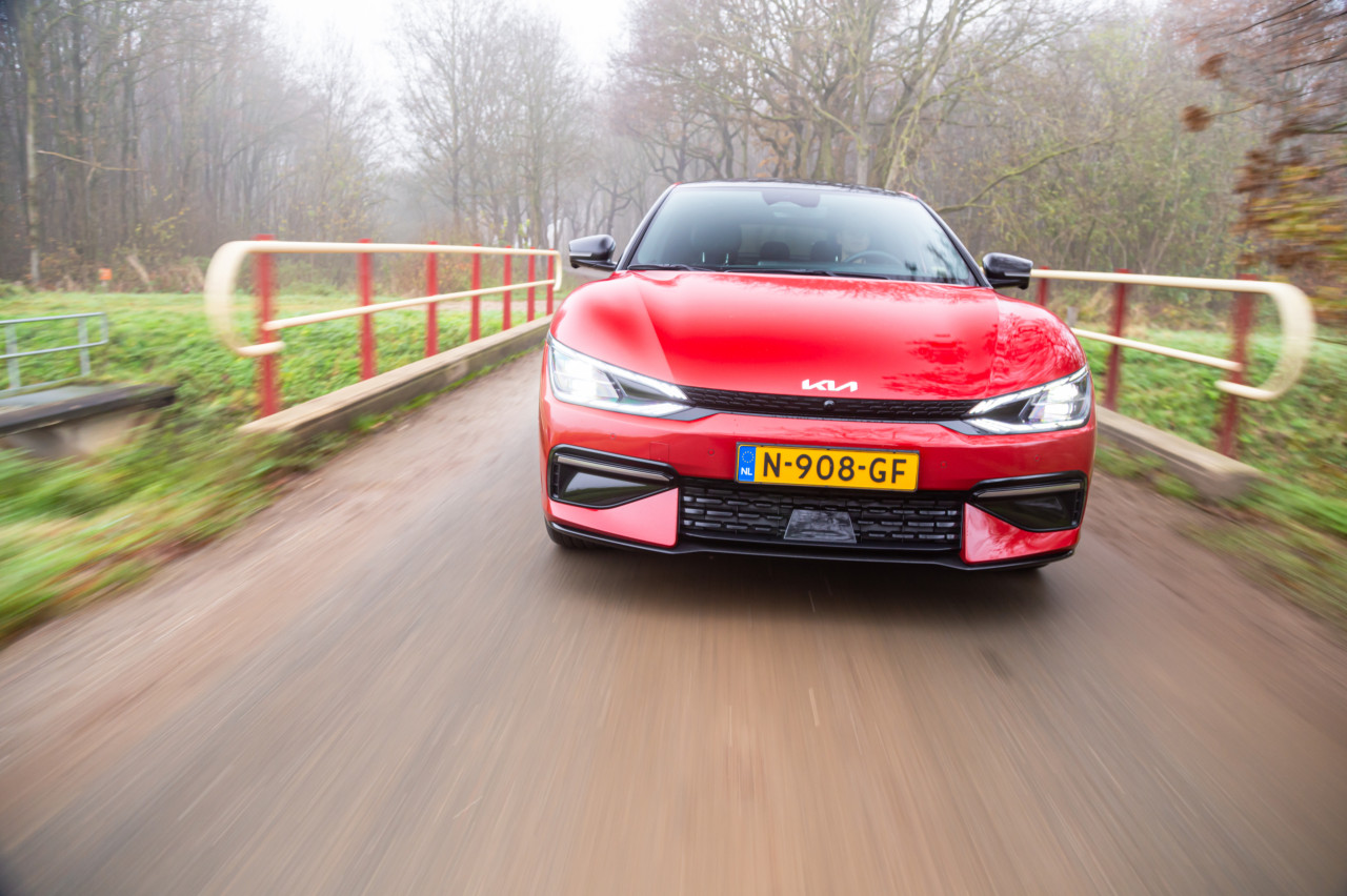 The Kia EV6 doesn't just look cool, that's how it drives