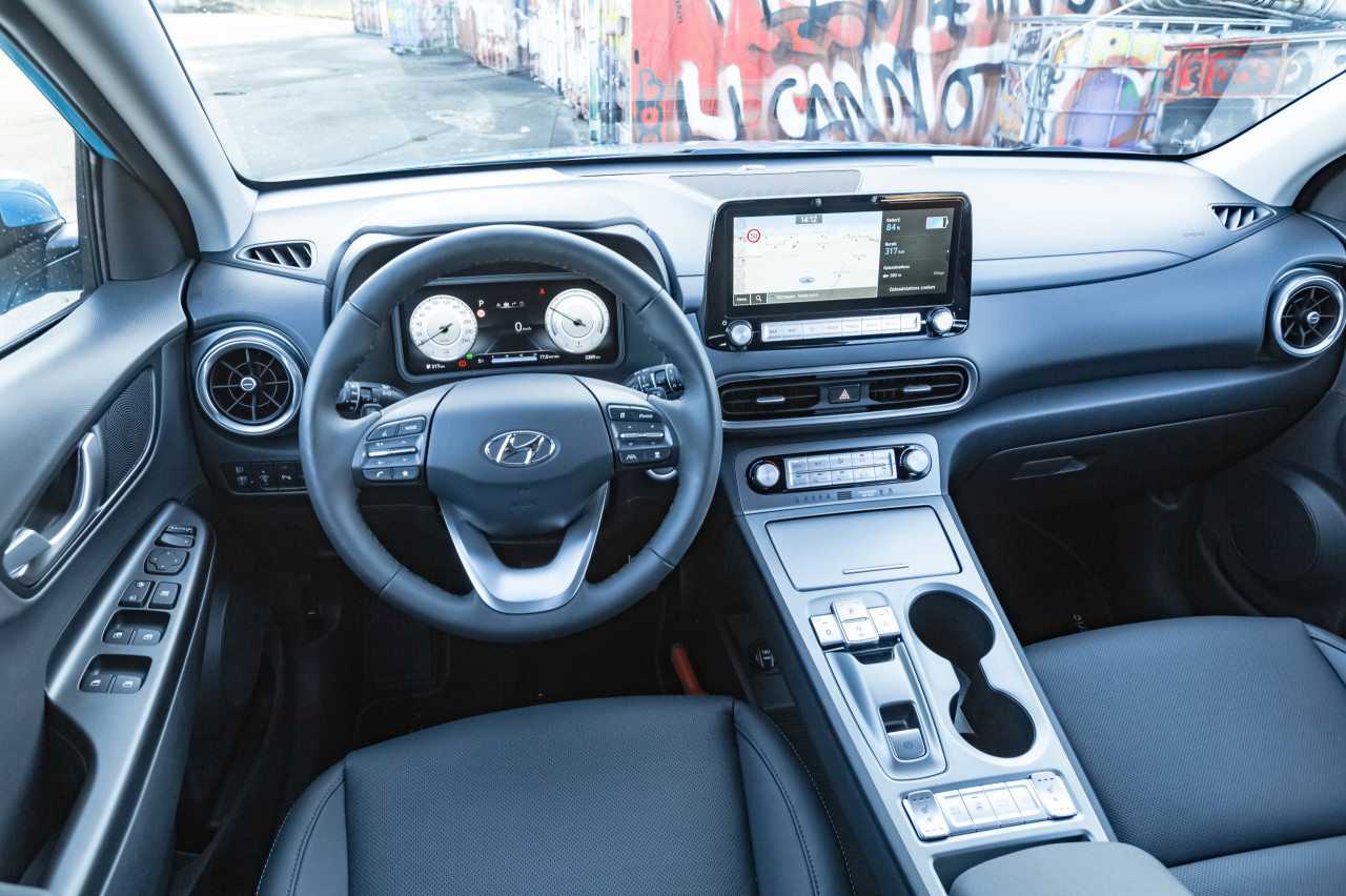 Hyundai Kona Electric Test (2022) - Should you save for the Hyundai Ioniq 5, or not?