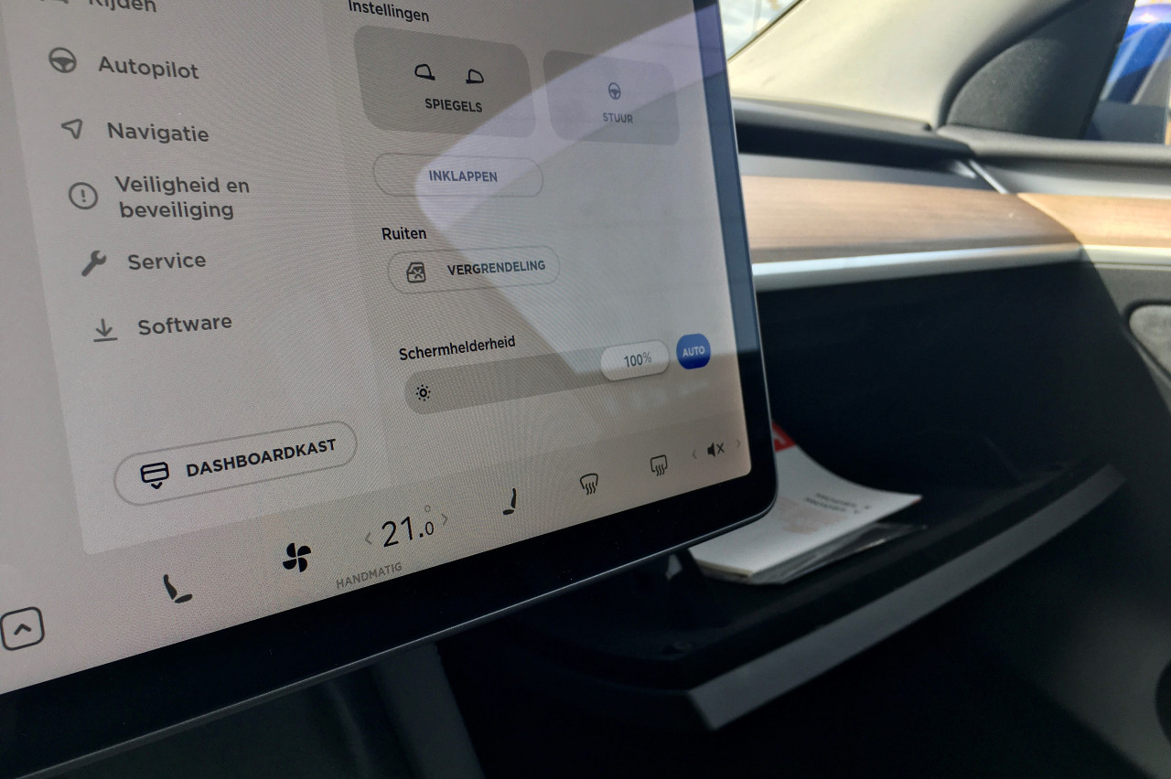 3 advantages and 3 disadvantages of the Tesla Model Y