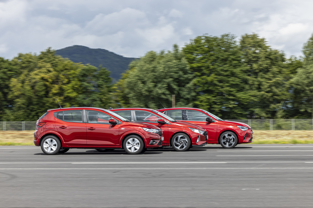 TEST Dacia Sandero, Hyundai i20 1n Opel Corsa: does the cheap Sandero still fall through the basket?