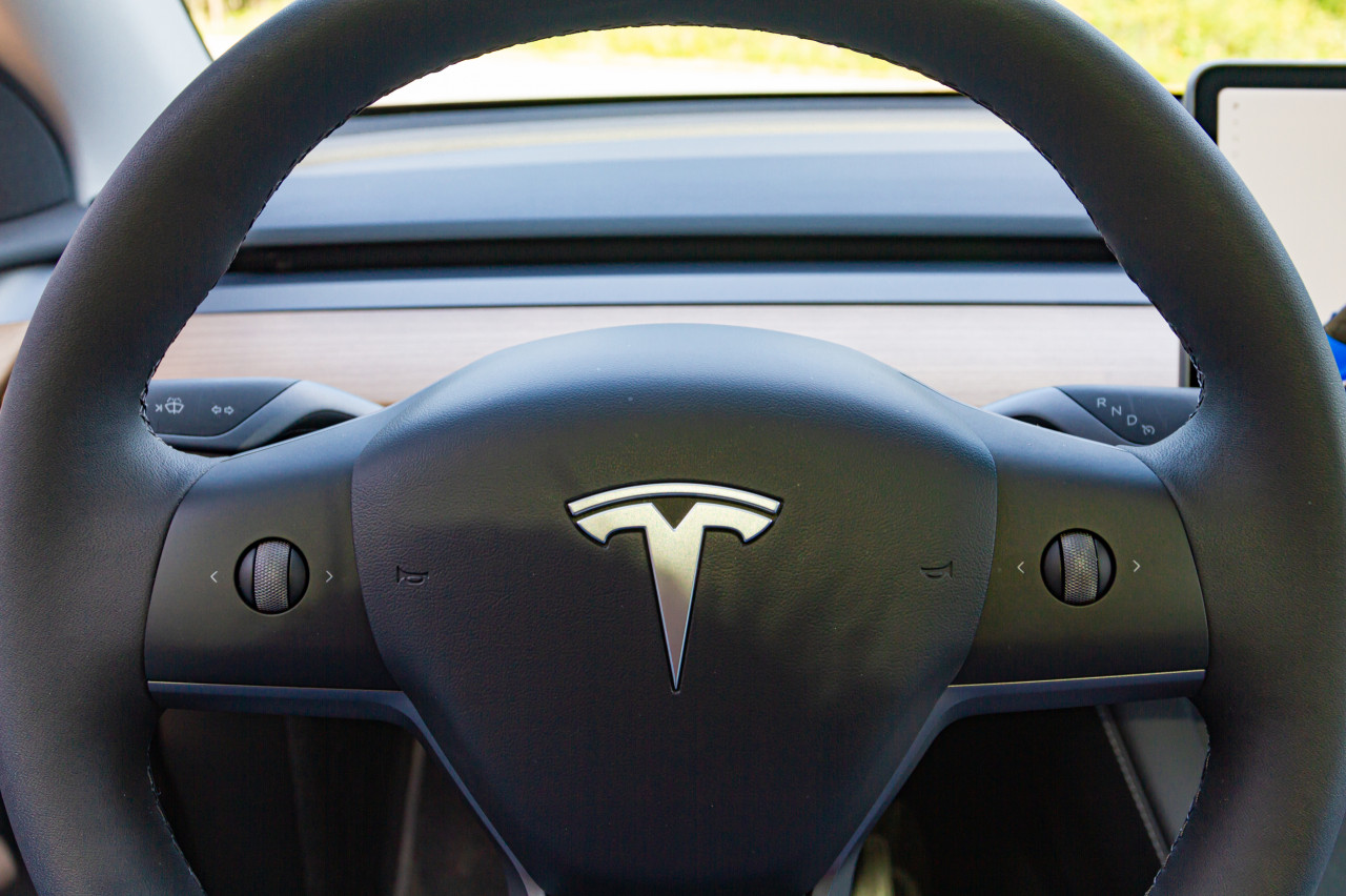 3 advantages and 3 disadvantages of the Tesla Model Y
