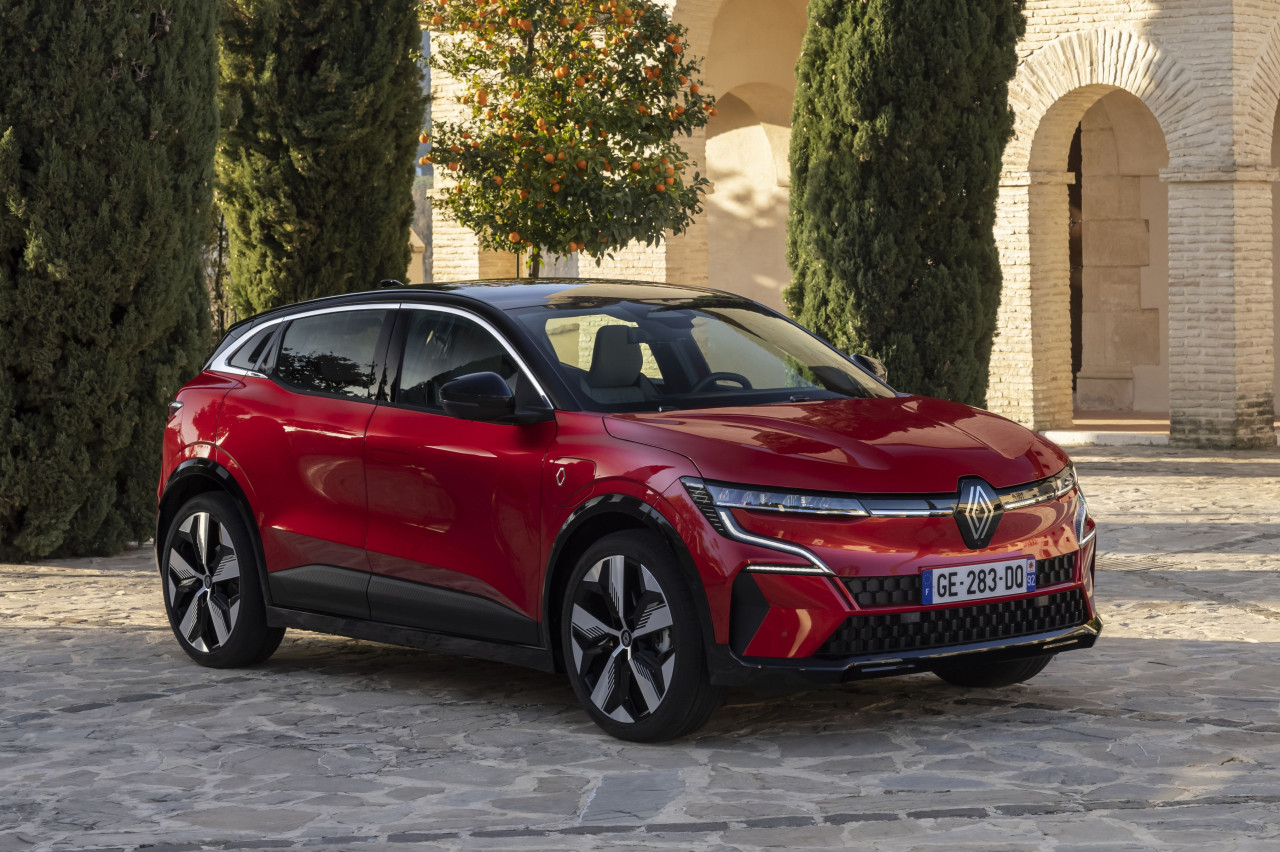 Renault-baas: 'Te snel overstappen op elektrische auto is slecht voor het milieu'