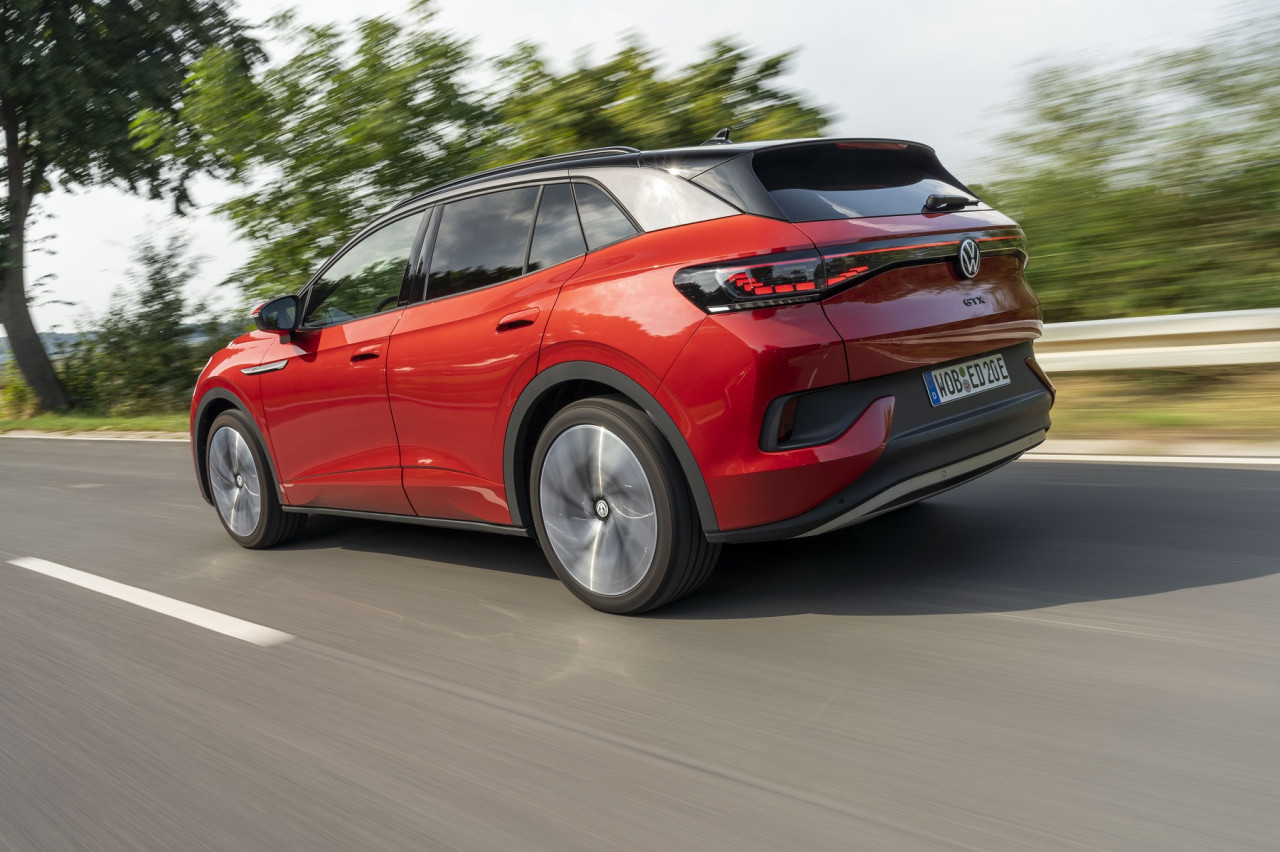Test - How the electric Volkswagen ID.4 GTX is humbled by the Hyundai Ioniq 5 AWD