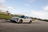 Eerste review - De Porsche Taycan GTS (2021) is waarom je een eigen circuit wilt
