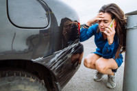 Jongeren betalen 183,05 euro per maand voor autoverzekering en goedkoper alternatief is riskant