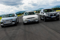 Test Hyundai Ioniq 5, BMW iX3 en Audi Q4 E-Tron: welke elektrische suv heeft de grootste actieradius?