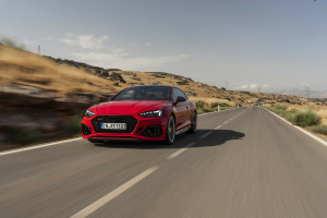 Audi RS 5 (2023) test: hoe een saaie sportwagen eindelijk een pretpakket werd