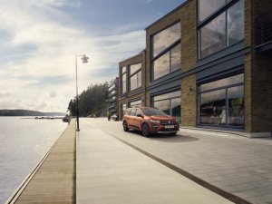 Nieuwe Dacia Jogger biedt plek voor zeven en is eerste hybride-Dacia