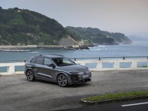 TEST: zo moet de Audi Q6 e-tron het Volkswagen-concern bij de hand nemen