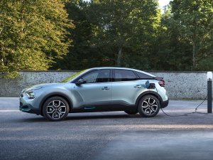 Kërsvërse Citroën ë-C4 is volledig ëlëktrisch