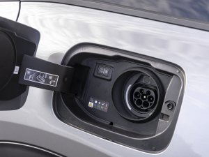 TEST Citroën C5 X Plug-in Hybrid 180 geeft 50 pk extra en geld toe
