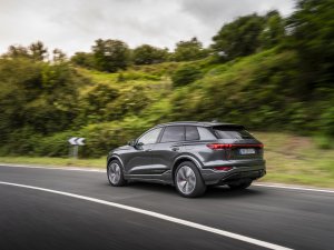 TEST: zo moet de Audi Q6 e-tron het Volkswagen-concern bij de hand nemen