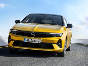 Auto Review-auto van het jaar 2021 - De keuze van Igor Stuifzand