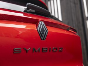 Review Renault Symbioz 160 (2025) – nu nog sterkere concurrent voor Toyota Corolla Cross