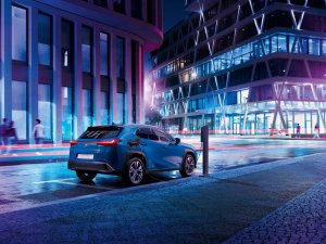 Lexus UX gaat mee met de elektrische stroom