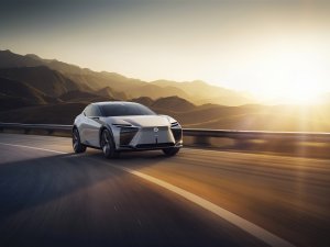 Elektrische Lexus LF-Z Electrified heeft geen predatormuil meer