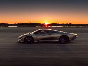 McLaren Speedtail haalt top van 403 km/h