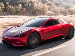 Elon Musk houdt 'Tesla Roadster kan vliegen'-onzin gewoon vol