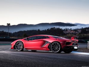 Waarom de Lamborghini Aventador SVJ een horrorauto is