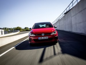 ​Volkswagen Golf GTI TCR eindelijk te koop
