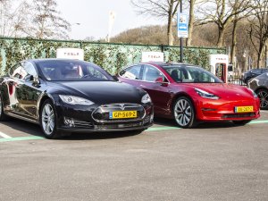 Leasebranche waarschuwt: ‘automarkt door EV-transitie op instorten’