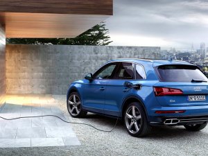 Audi Q5 krijgt stekker en heet voluit  ’Audi Q5 55 TFSI e quattro’