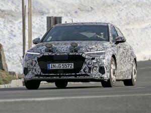 Nieuwe Audi A3 mag al buitenspelen