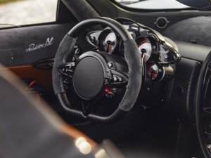 Pagani Huayra Roadster BC is niet voor muurbloempjes