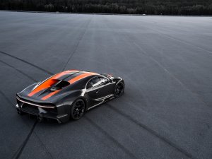 Bugatti Chiron verplettert snelheidsrecord!
