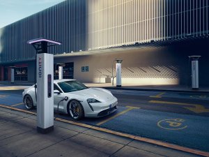 Elektrische Porsche Taycan is de Porsche 911 van de toekomst