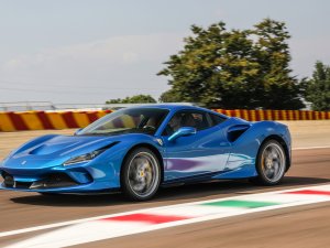 Prijslijst Ferrari F8 Tributo begint boven de drie ton