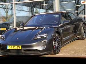 Deze Porsche met 490 pk is goedkoper dan een Volkswagen Golf GTI