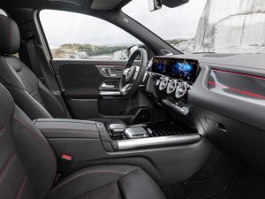 Nieuwe Mercedes GLA stelt zich officieel voor