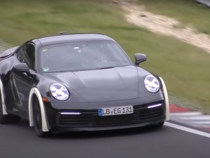 Waarom staat dit Porsche 911-prototype zo hoog op z'n wielen?
