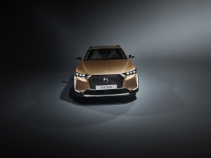 Prijs DS 4 - Voor de nieuwe luxe-Citroën betaal je Volkswagen Golf-prijzen