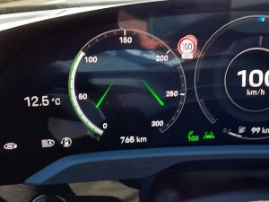 Porsche Taycan: actieradius gemeten bij 130 en 100 km/h