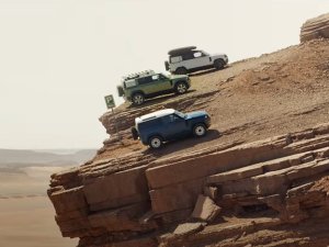 Waarom deze prachtige Land Rover Defender-reclame in Engeland verboden is
