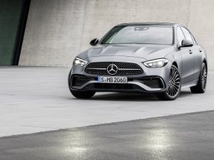 VIDEO REVIEW - Nieuwe Mercedes C-klasse Estate (2021) staat bol van de S-klasse-techniek