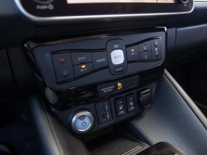 Rij voor een prikkie in deze Japanse elektrische gezinsauto