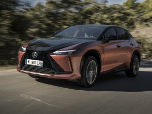Toyota snoert critici de mond: elektrische modellen met 1448 km actieradius op komst