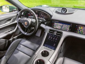 Review: Porsche Taycan Cross Turismo (2024) laat zich EV-kroon niet afpakken